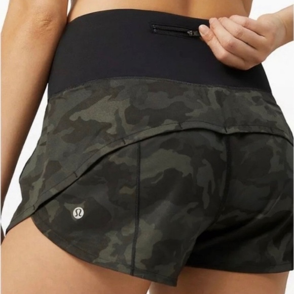 EUC LULULEMON SPEED UP SHORTS 2.5” CAMO GATOR GREEN/BLACK. Sz 8 - Picture 3 of 11